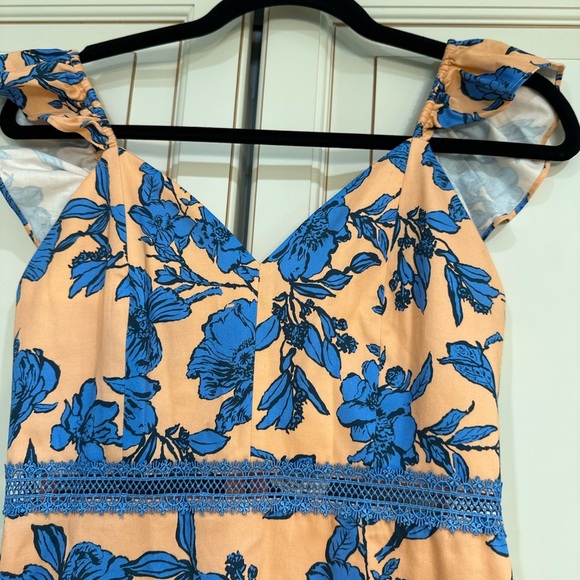 Alice and Olivia
Jade Ruffled Floral Midi Dress (100) - Picture 5 of 8